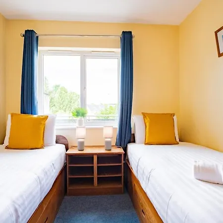 Spacious & Affordable 3 Bed Apartament